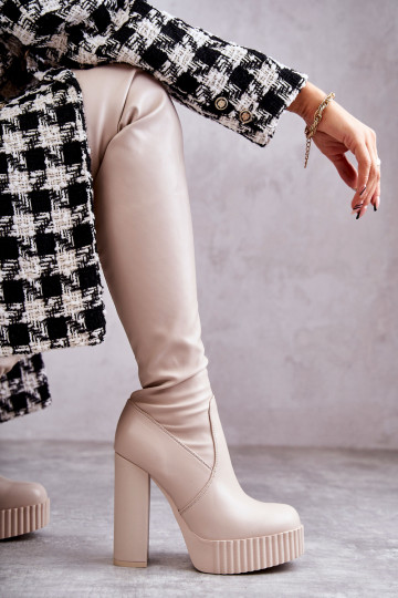 Chaussures longues beiges à... 2