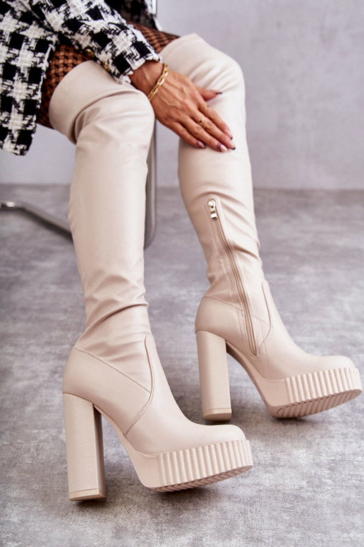Chaussures longues beiges à plateforme