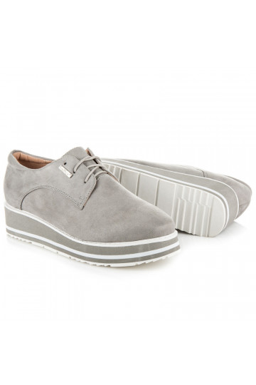 Graue Freizeitschuhe 2