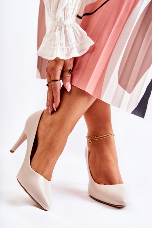 chaussures à talons hauts de couleur... chaussures à talons hauts de couleur...