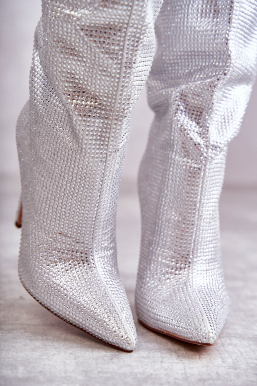 Bottes longues à talons fins couleur argent Lovisa