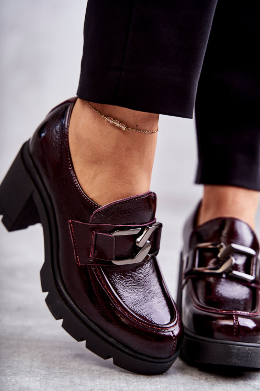 Chaussures de style élégant à talons... Chaussures de style élégant à talons...