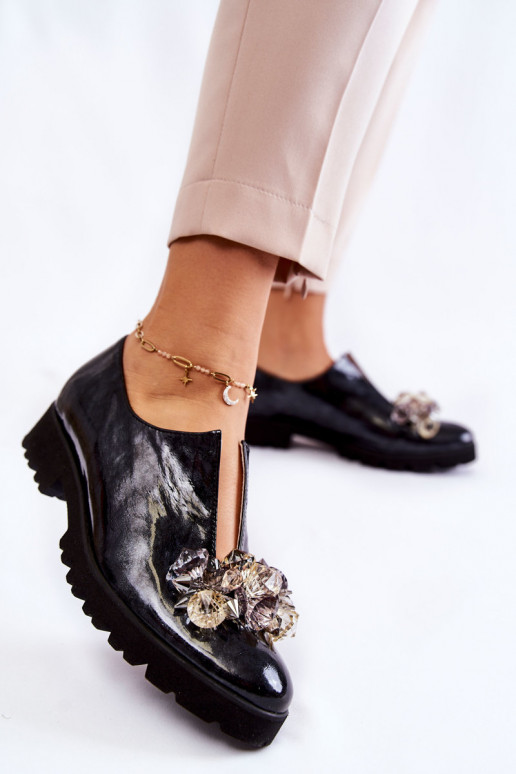 Damesschoenen met ornamenten en... Damesschoenen met ornamenten en...