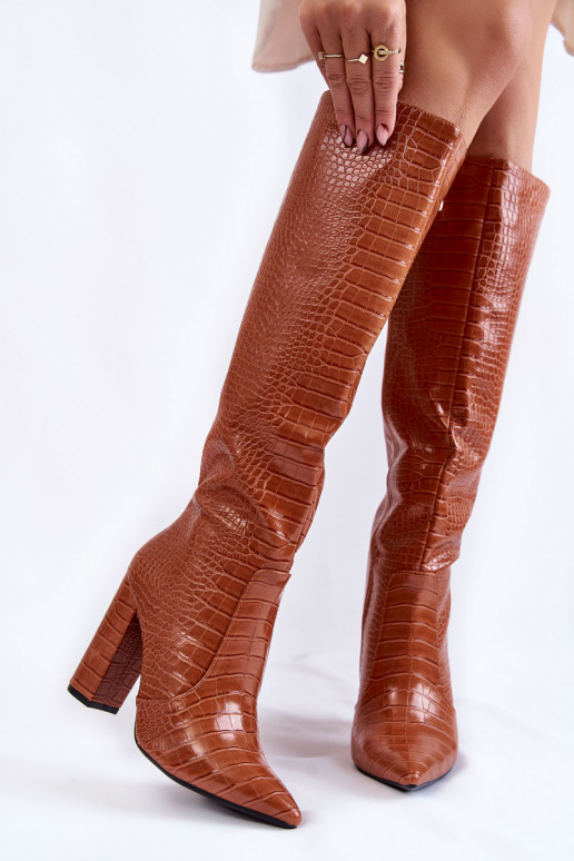 Bottes longues pour femmes couleur marron à talons