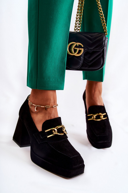 Bottines en daim noir par Laura Messi