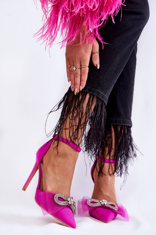 Elegante High Heels mit dünnen Absätzen in leuchtendem Rosa von Hettie