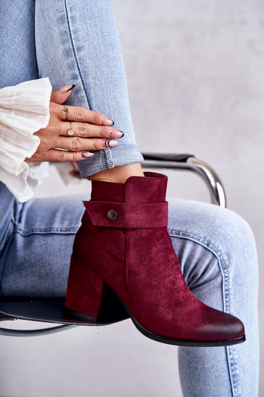 Bottes en daim rouge pour femme Bottes en daim rouge pour femme