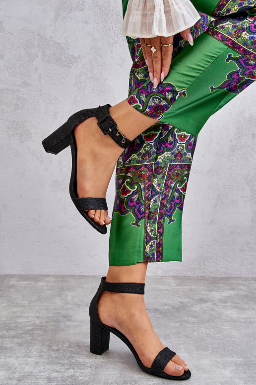 Talons hauts noirs brillants Maxim