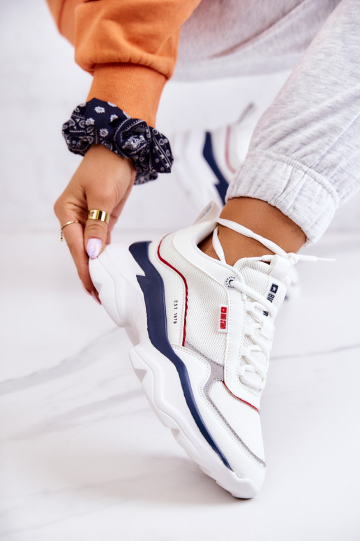 Loisirs - chaussures de sport... Loisirs - chaussures de sport...