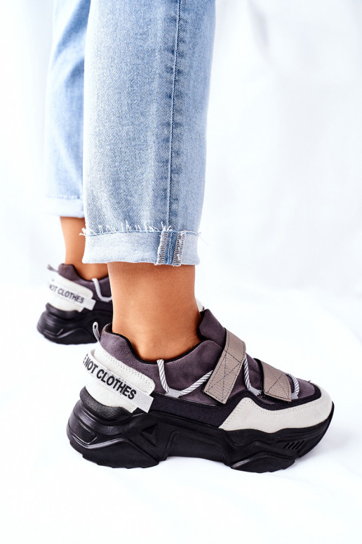 Schwarze, stylische Freizeitschuhe... Schwarze, stylische Freizeitschuhe...