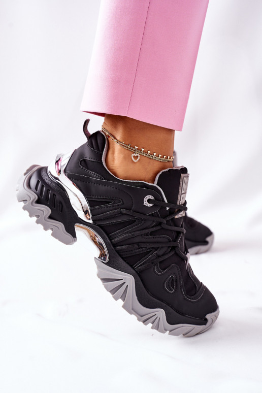 Schwarze Sportschuhe aus Memory Foam...