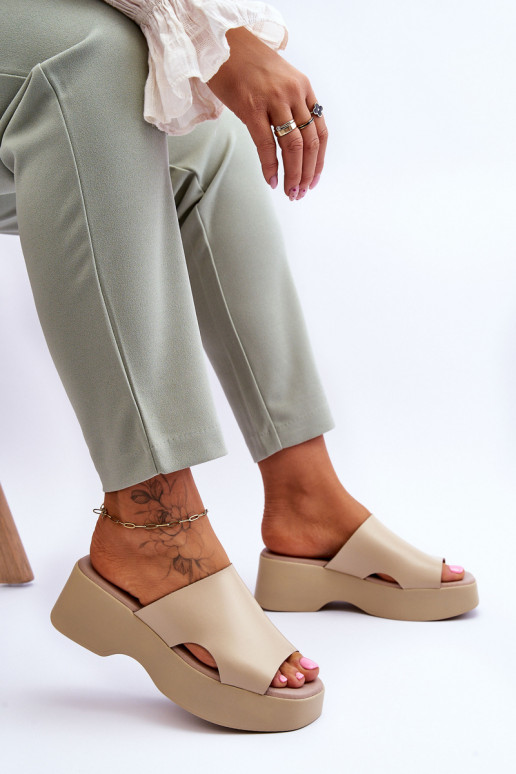 Chaussons femme couleur sable Lucami avec plateforme