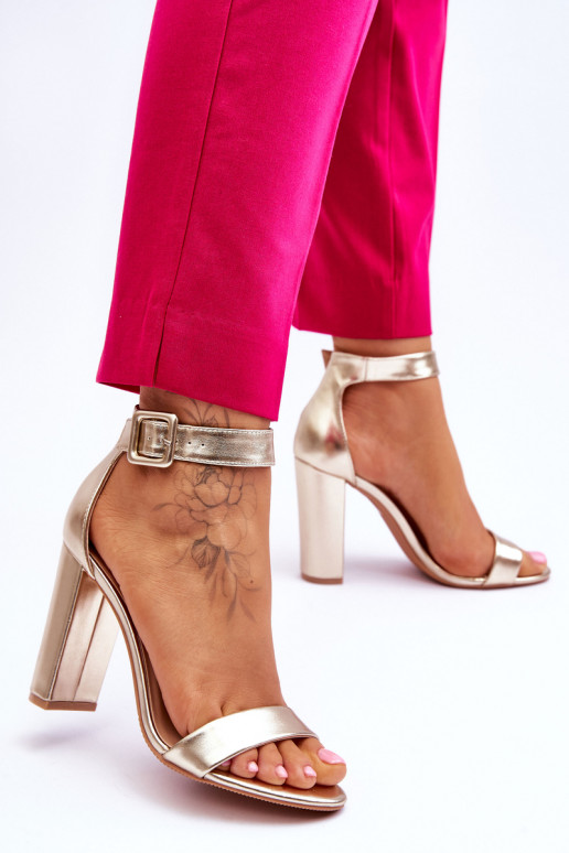 Chaussures à talons dorés Georgina