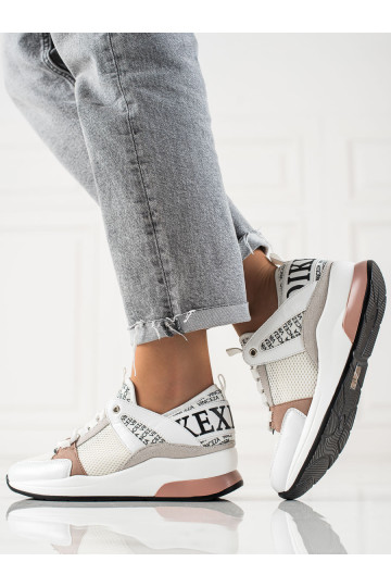 Weiße Freizeitschuhe für... 2