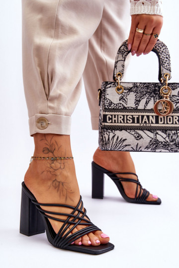 copy of Chaussons à talons... 2