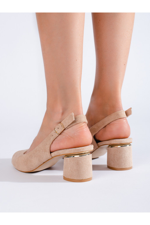 Sandalen mit Absätzen beige Farbe Shelovet