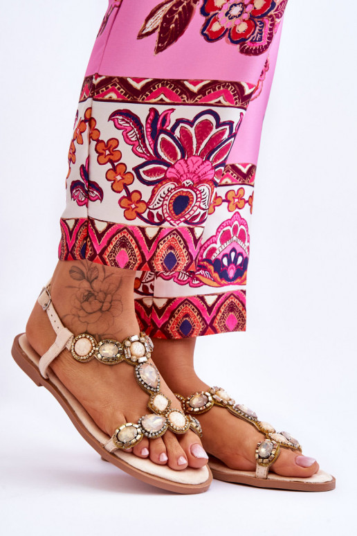 Sandales ornées de galets de couleur... Sandales ornées de galets de couleur...