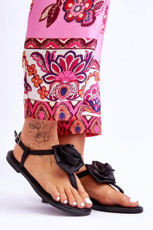 tongs de couleur noire Carisma