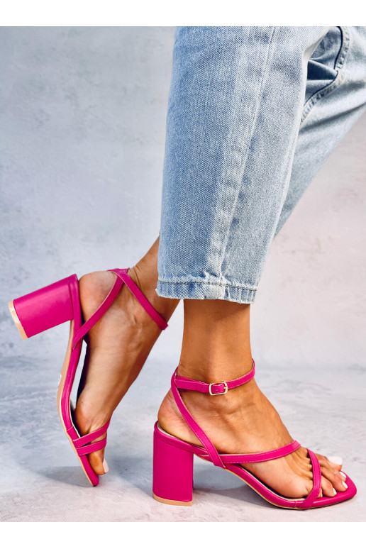 Roze stijlvolle sandalen met hoge...