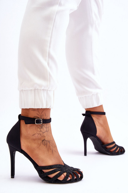 Chaussures élégantes à talons hauts avec rivets de couleur noire Jaylen
