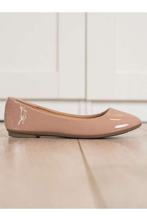 ballerines effet verni en shelovet beige