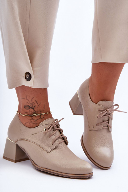 Chaussures modèle classique à talons...