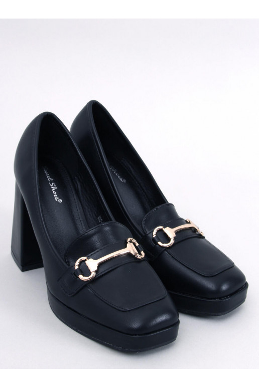 Une chaussure stylée à talon épais de couleur noire ALBERS BLACK