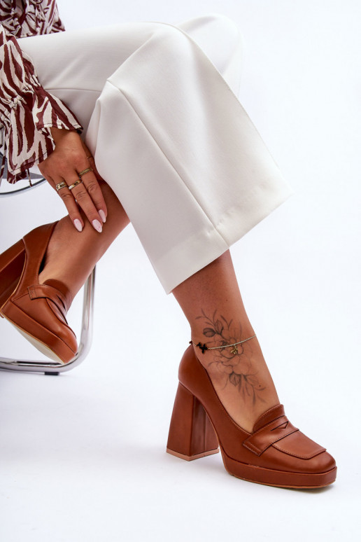 Chaussures stylées à talon large, couleur marron Alisa