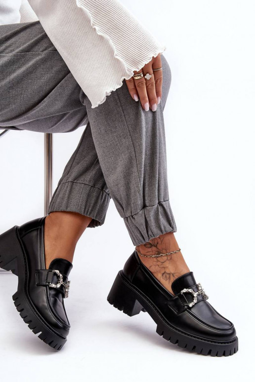 Mocassins met brede hak in het zwart... Mocassins met brede hak in het zwart...