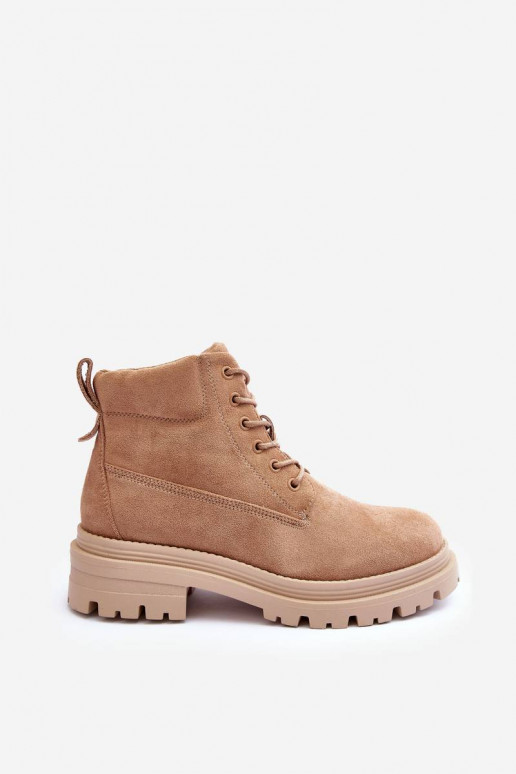 Warme Wildlederstiefel in Beige von... Warme Wildlederstiefel in Beige von...