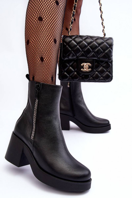 Bottines à talon large en noir