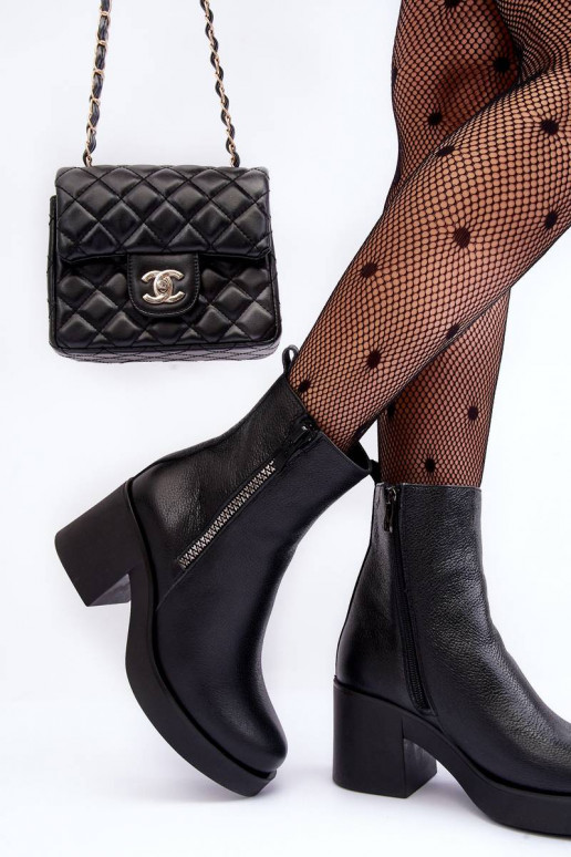 Bottines à talon large en noir