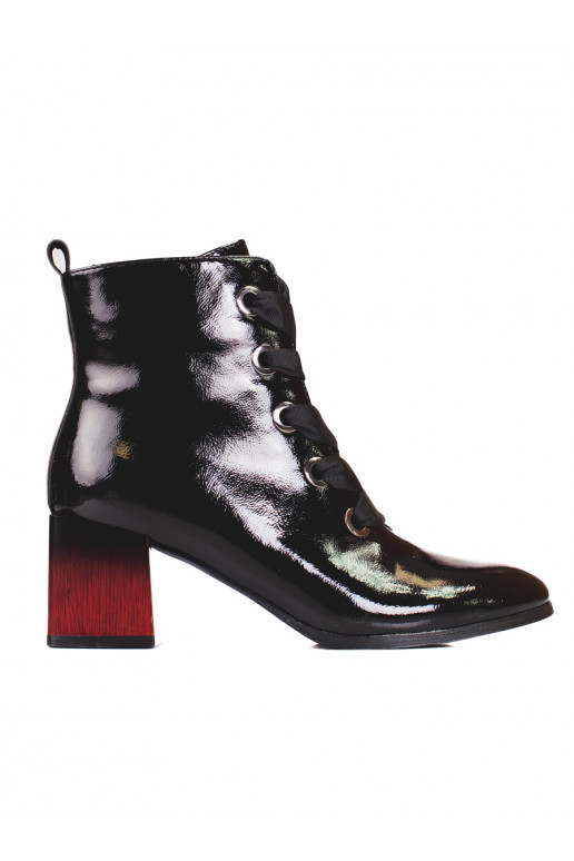 dames veterschoenen met lakeffect... dames veterschoenen met lakeffect...