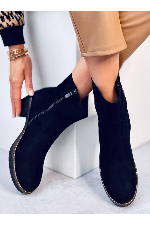 Chaussures à talon en caoutchouc de... Chaussures à talon en caoutchouc de...