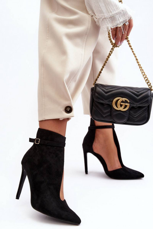 Suede laarzen met dunne hak in de... Suede laarzen met dunne hak in de...