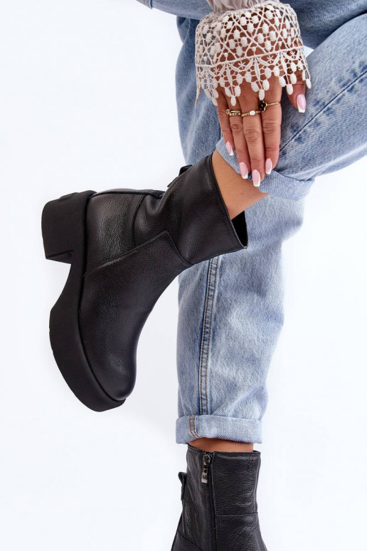 Bottines à talon bas de couleur noire Lemar Volavola
