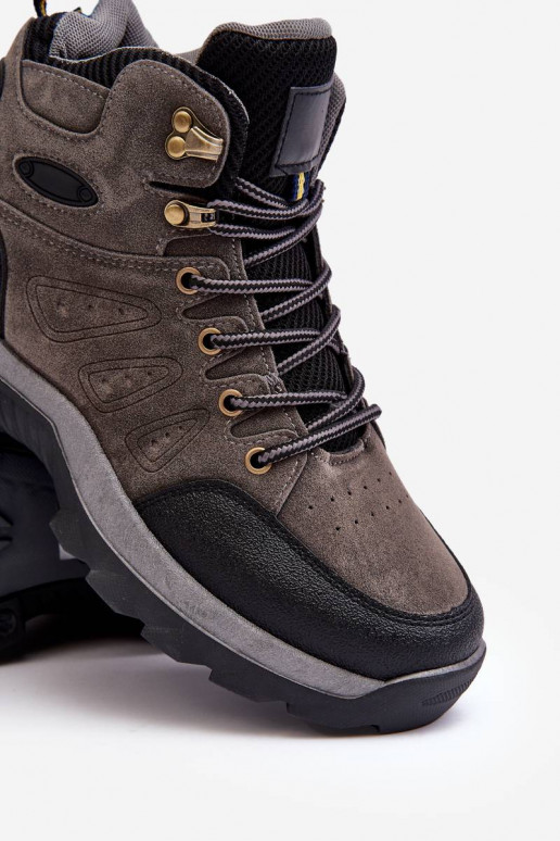 Herrenschuhe in der Farbe Grau von... Herrenschuhe in der Farbe Grau von...