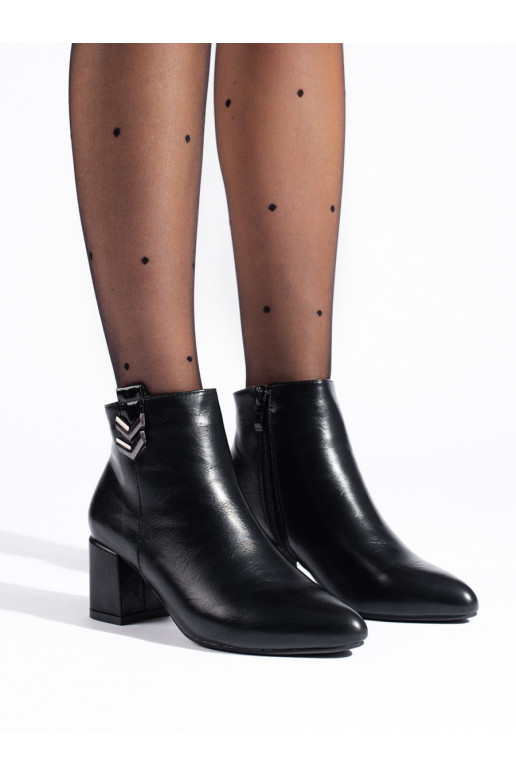 Elegante Schuhe mit Absatz in... Elegante Schuhe mit Absatz in...