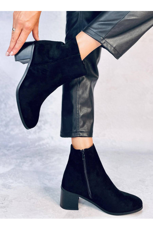 Chaussures à talons pour femmes de couleur noire ANNIE BLACK