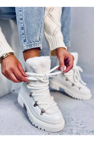 bottes de neige avec peau...