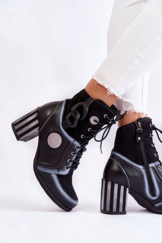 Bottes pour femmes au design exclusif... Bottes pour femmes au design exclusif...