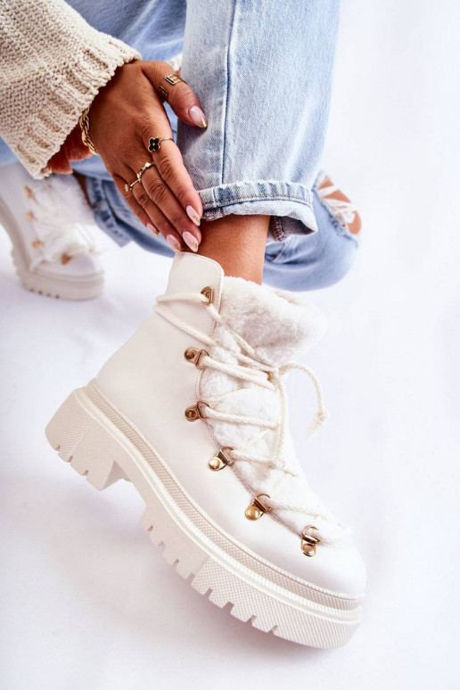 Verwarmde laarzen in de kleur Arisa wit Verwarmde laarzen in de kleur Arisa wit