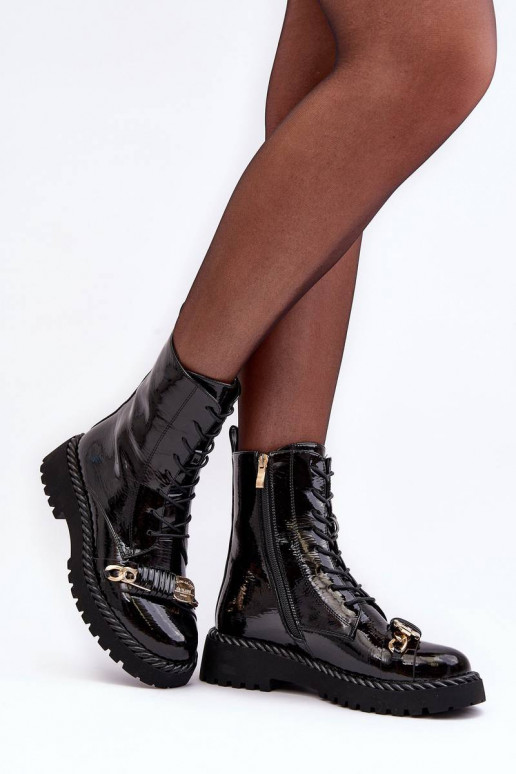 Bottines laquées avec ornements en noir S.Barski