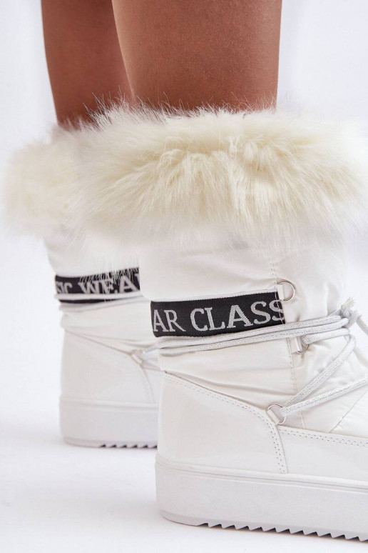 Snowboots met veters in witte kleur... Snowboots met veters in witte kleur...