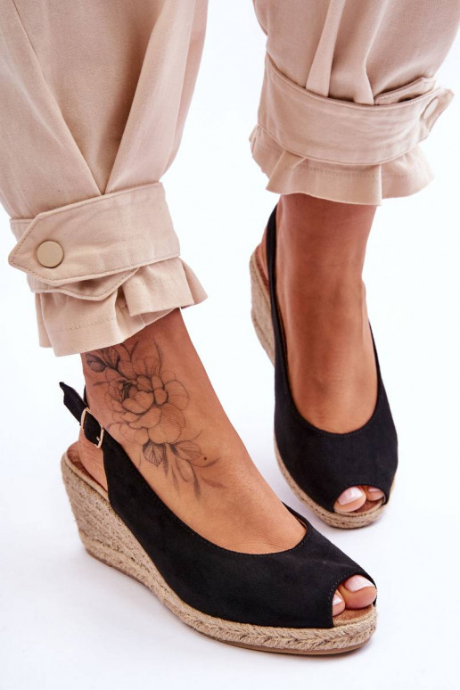 Suède platformsandalen in de kleur... Suède platformsandalen in de kleur...