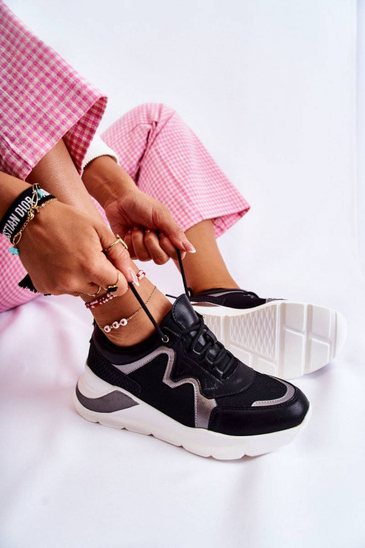 Sneakers Modell Schuhe schwarz Farbe... Sneakers Modell Schuhe schwarz Farbe...