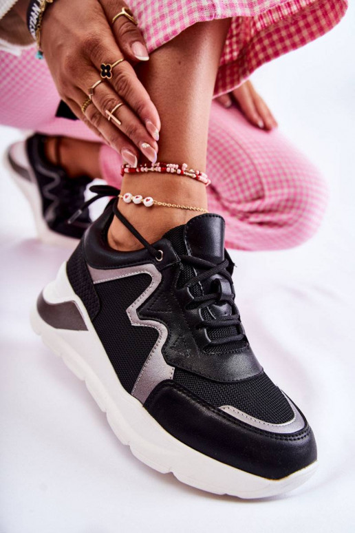 Sneakers Modell Schuhe schwarz Farbe... Sneakers Modell Schuhe schwarz Farbe...