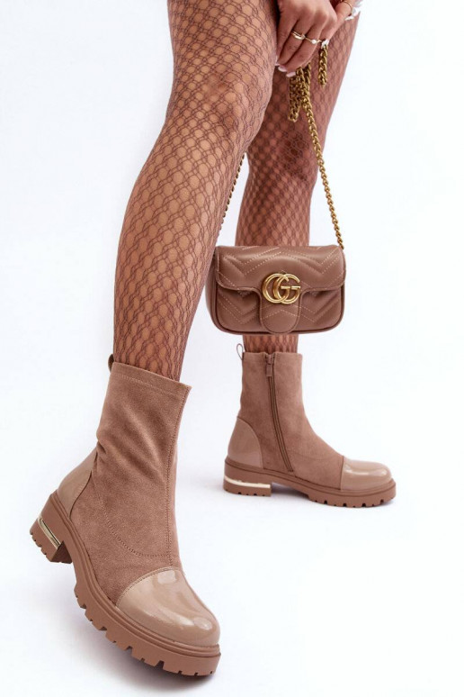 Stiefel des klassischen Modells mit breiten Absätzen in der Farbe Beige von Shendete