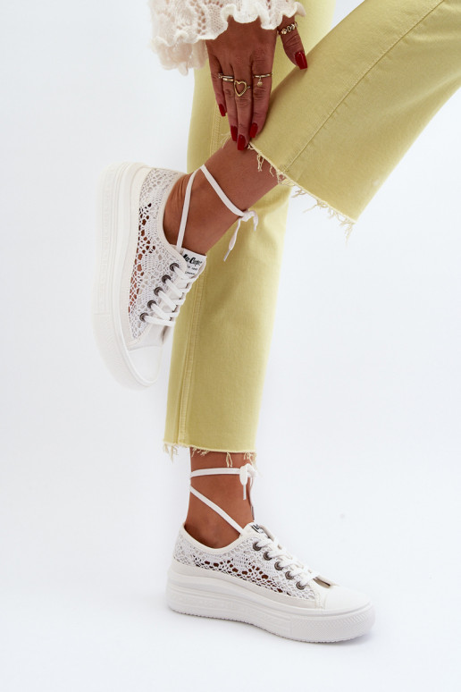 Chaussures de loisirs avec motifs en dentelle de couleur blanche Lee Cooper
