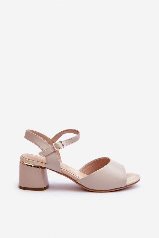 Damensandalen mit niedrigem Absatz in... Damensandalen mit niedrigem Absatz in...